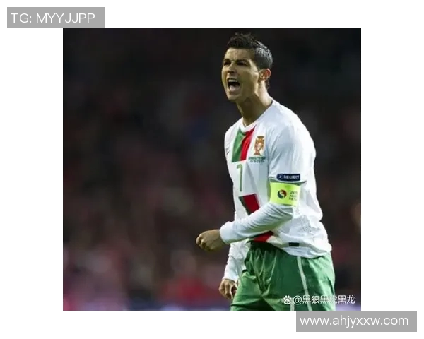 一首歌唱尽一位足球巨星的荣耀与传奇故事