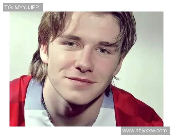 传奇谢幕足坛巨星光荣退役引发球迷集体回忆与无限感慨